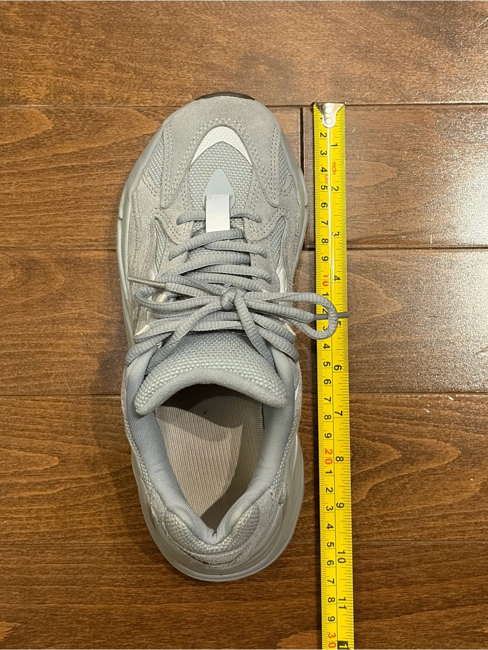 YEEZY 700 V2 Hospital Blue YOUTH US 5.5 / W US 7 - Picture 6 of 8